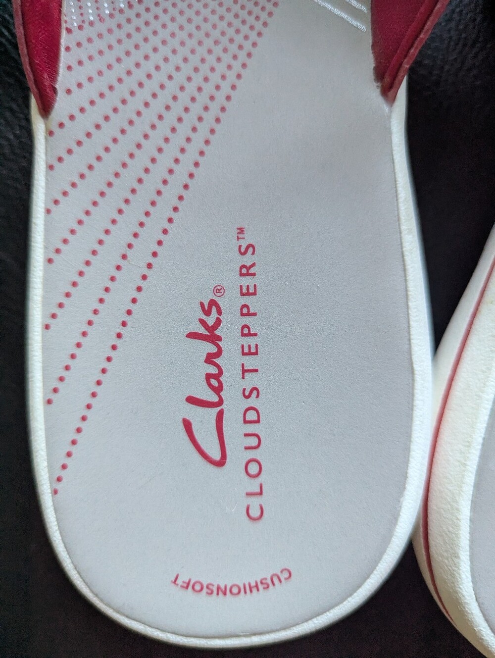 NEW Clarks Brinkley Red Floral Cloudsteppers Sandals - Sz 11 - Picture 2 of 6